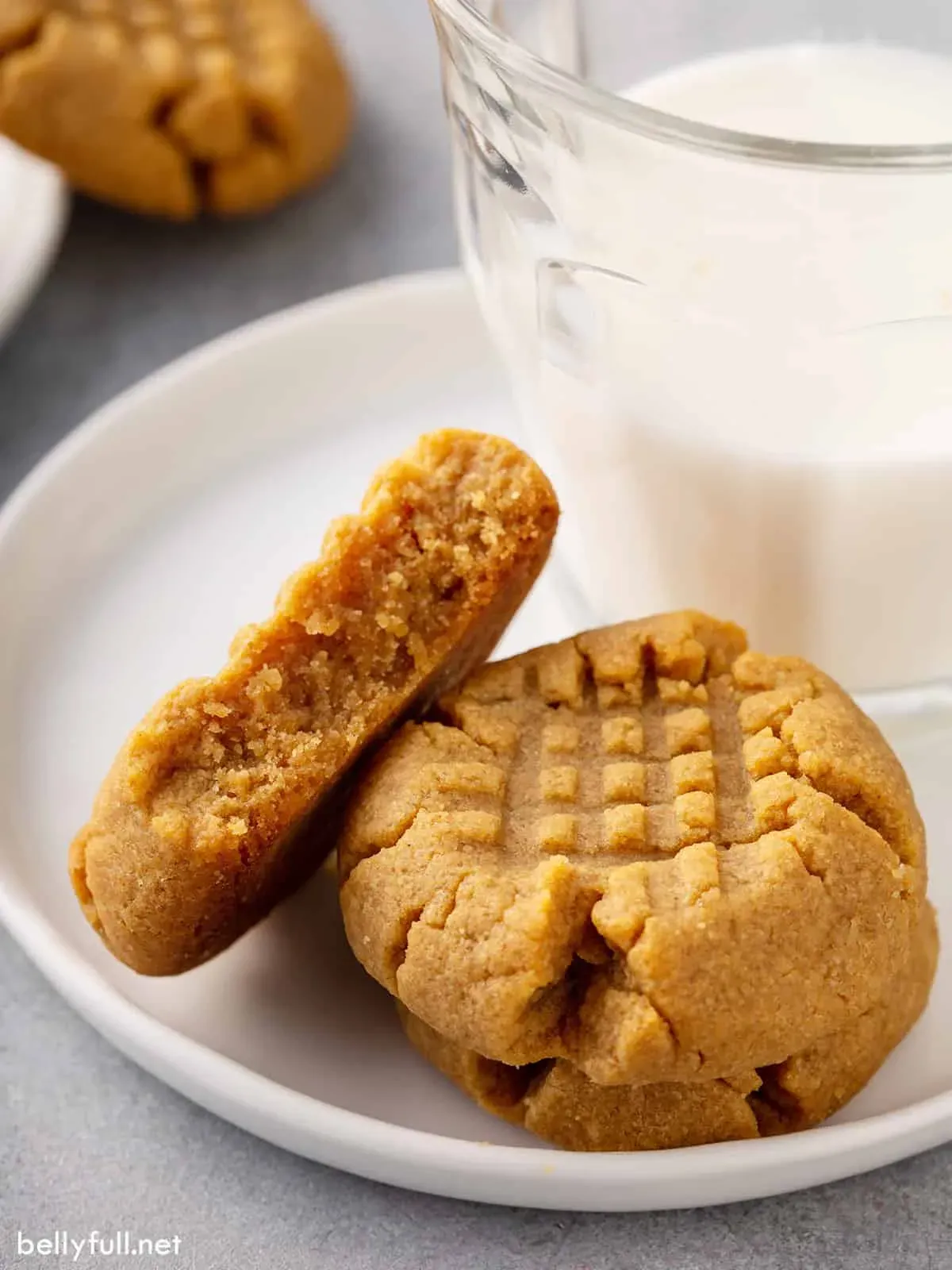 Perfect 5 ingredient peanut butter cookies no brown sugar